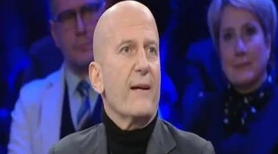 Augusto Minzolini contro Giuseppe Conte: "Dpcm? Quello abita su Marte. Chi non lo caccia da Palazzo Chigi è complice, Renzi compreso"