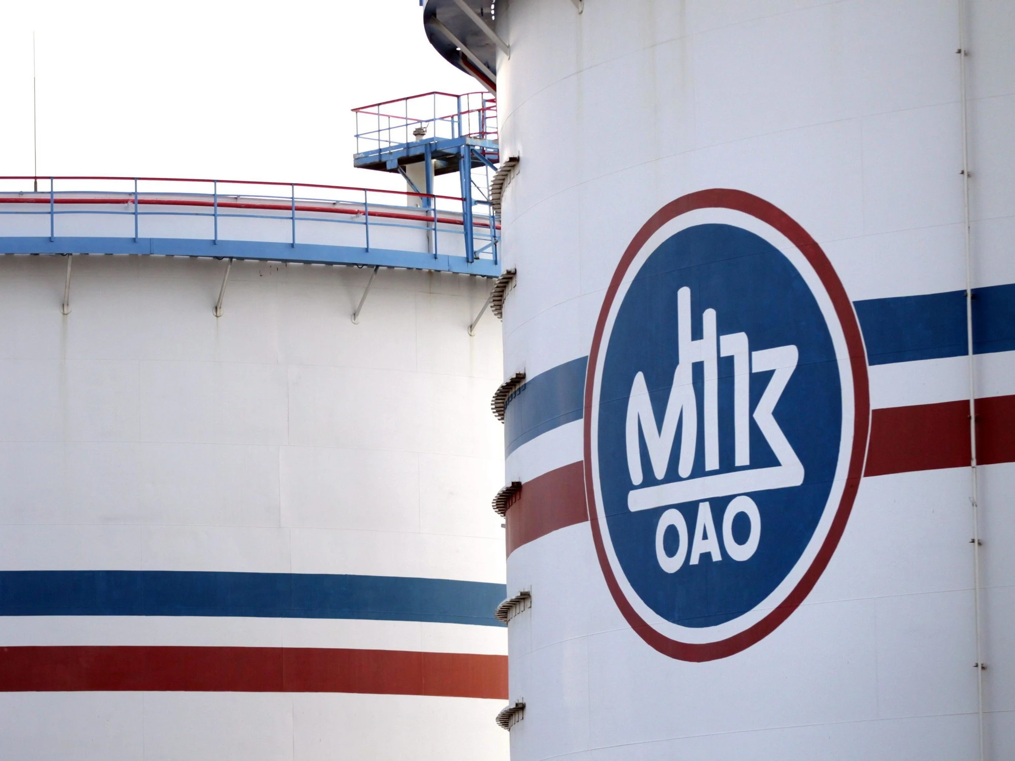 Cherosene, l'ultimo carico il 9 aprile: scenari estremi, cosa può accadere