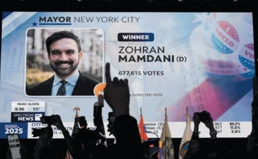 Sinistra, quell'eterno amore per il salvatore straniero