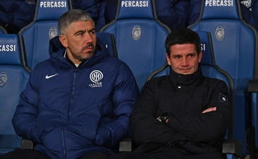Kolarov sbrocca con Pairetto: "Vergognati". Inter-Udinese, caos in campo