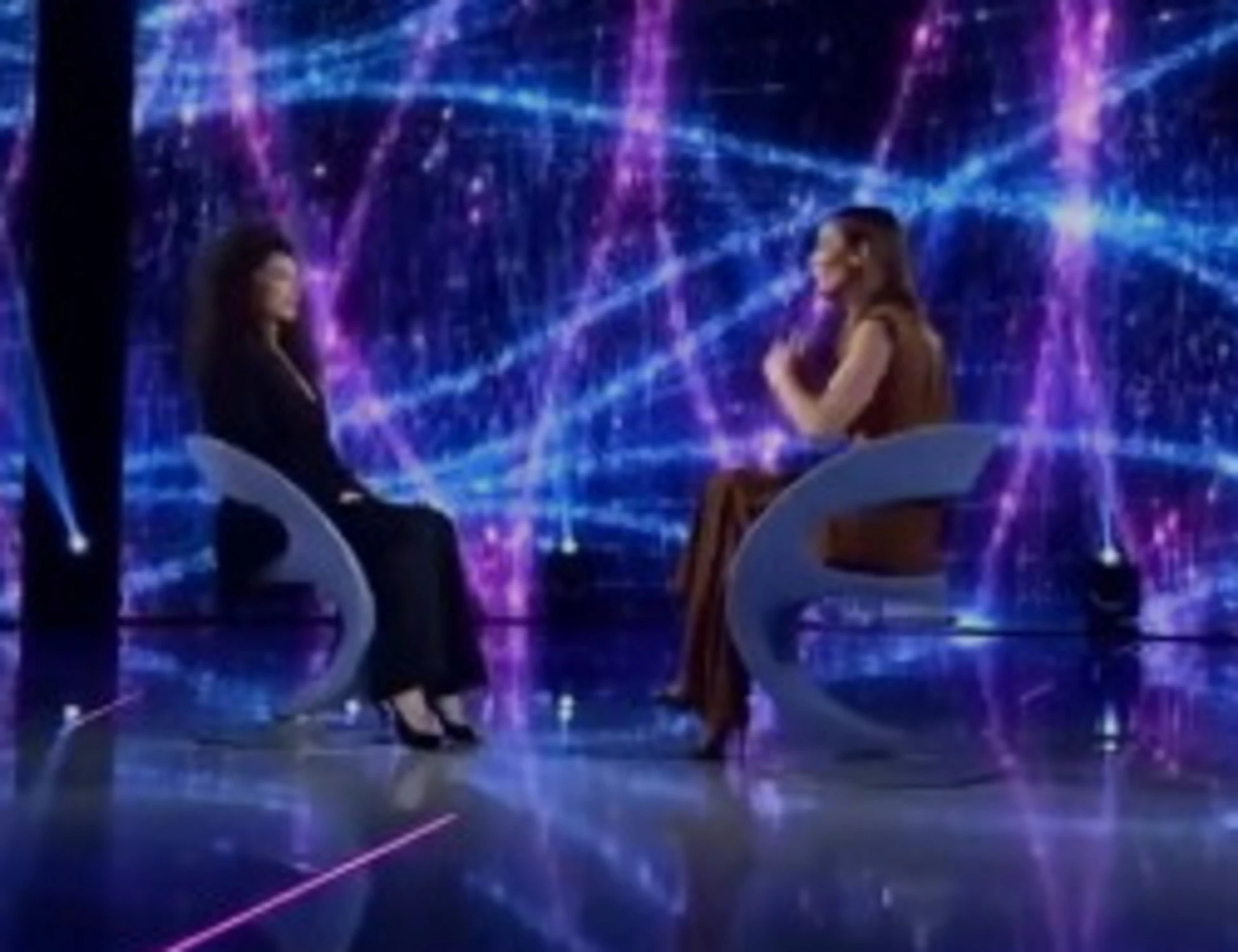 Verissimo, Raffaella Fico incinta: "Quando meno te lo aspetti"