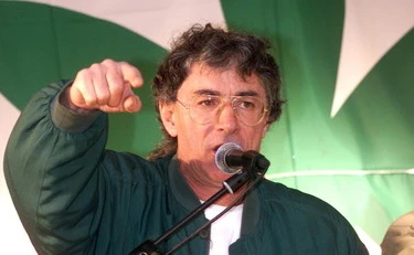 Umberto Bossi, Vittorio Feltri: il matto di Varese partito dalle valli che ha sepolto la Dc