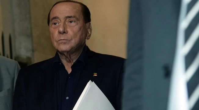 Flavio Briatore, paura per Silvio Berlusconi: "Ti vedo in forma", le ultime parole famose nell'incontro in Sardegna