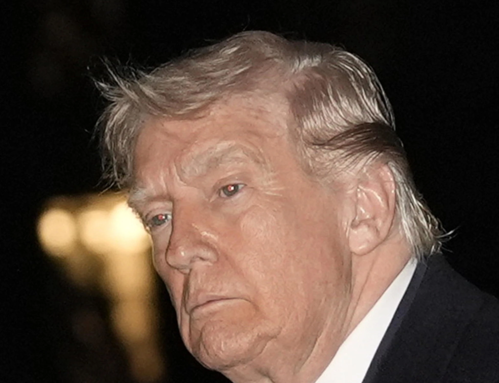 Iran, la giornata. Trump: "La guerra non durerà a lungo". Teheran minaccia: aziende Usa nel mirino