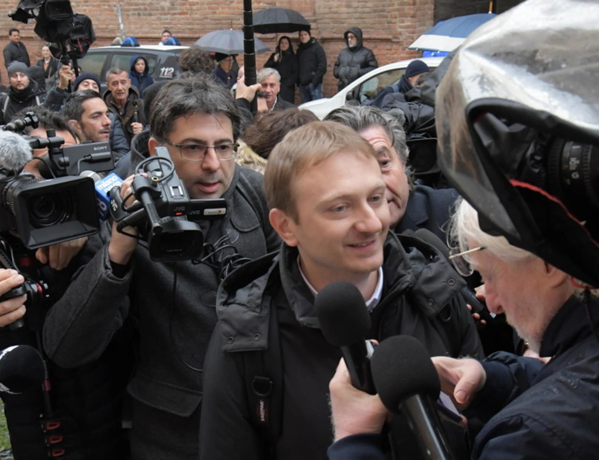 Chiara Poggi, la nuova perizia sull'orario della morte: così può stravolgere tutto