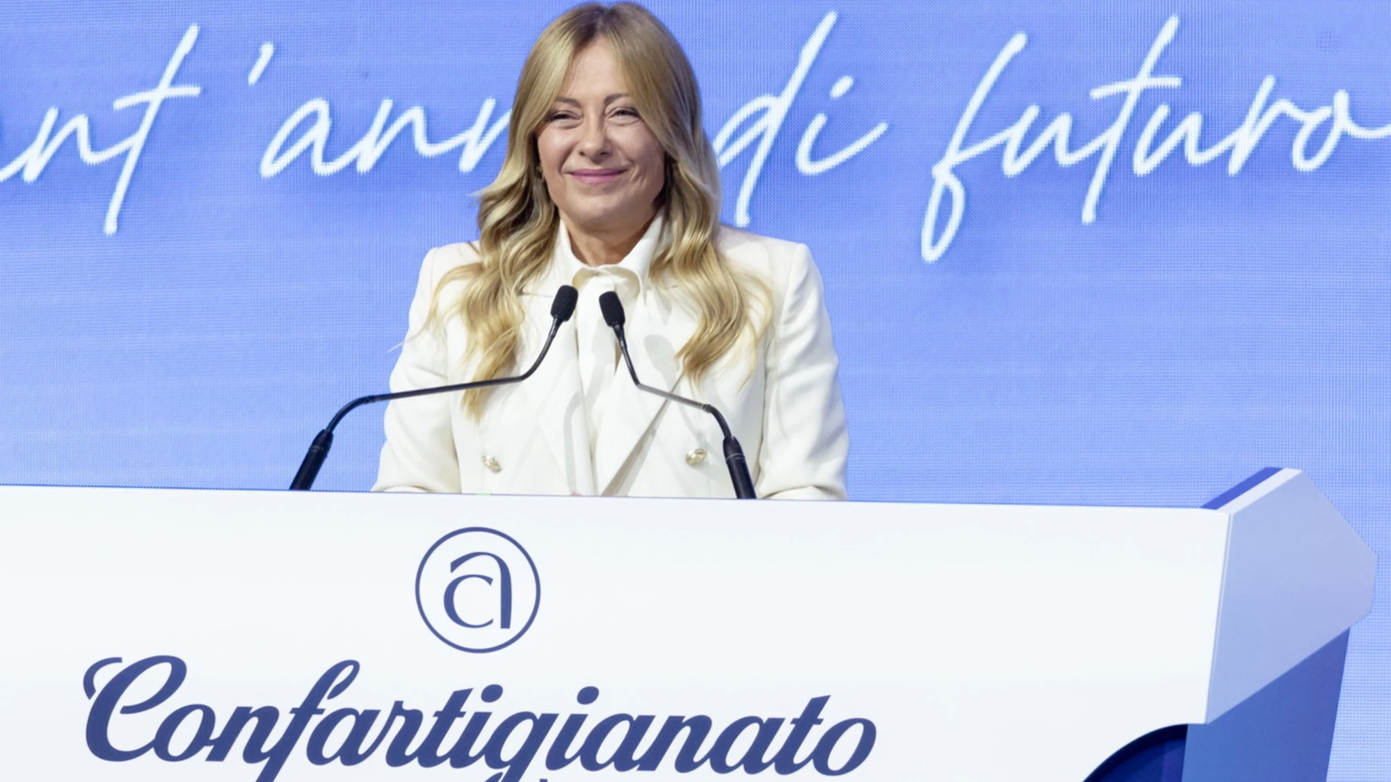 Sondaggio, il peso dei partiti nel monitoraggio europeo: quanto vale davvero Giorgia Meloni