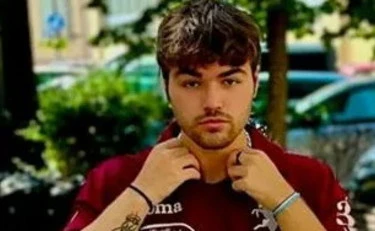 Davide Borgione cade in bici. E mentre sta morendo, uno sciacallo... orrore a Torino