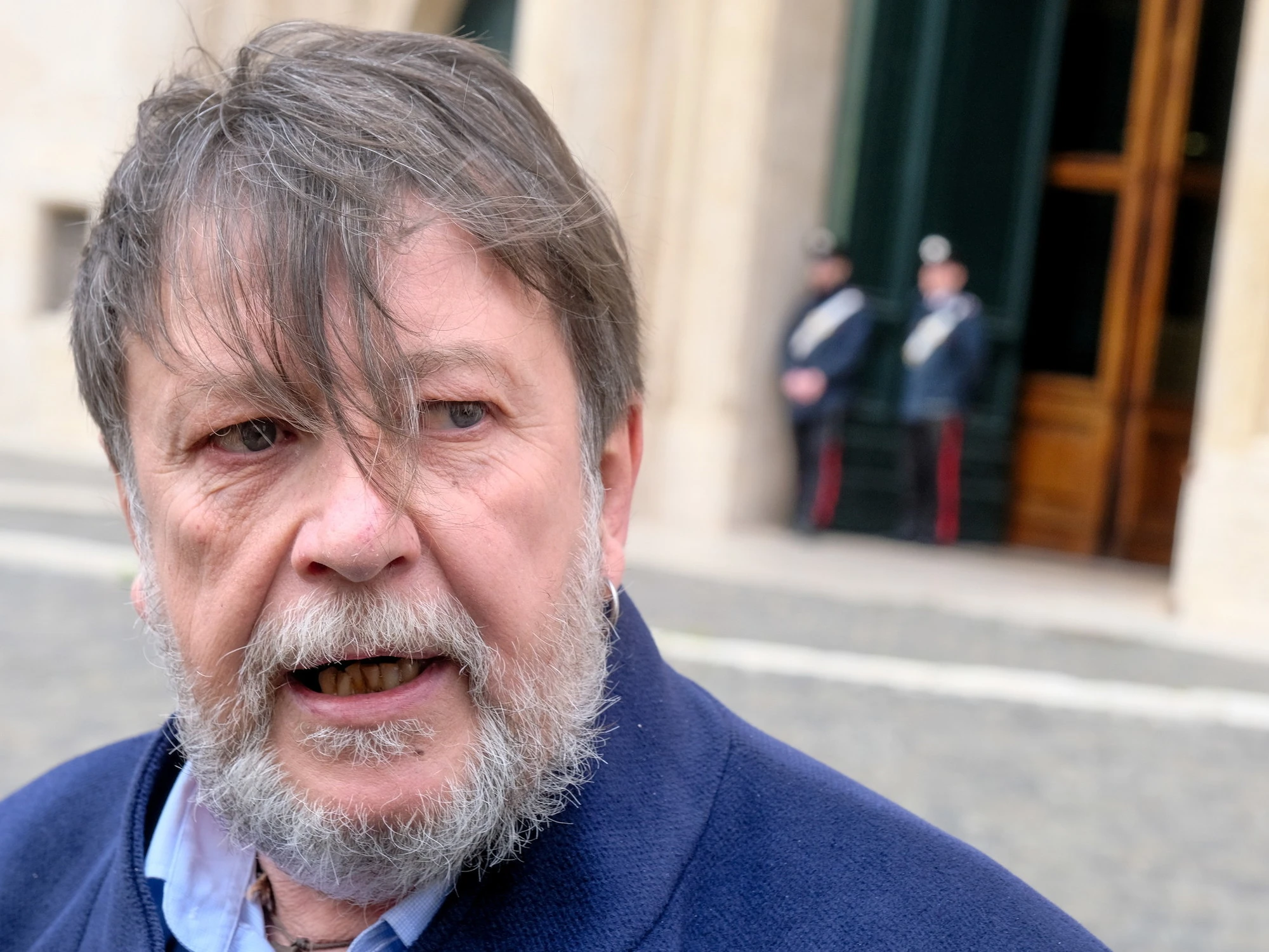 Luca Casarini, sfregio a Matteo Piantedosi: "Emozioni"