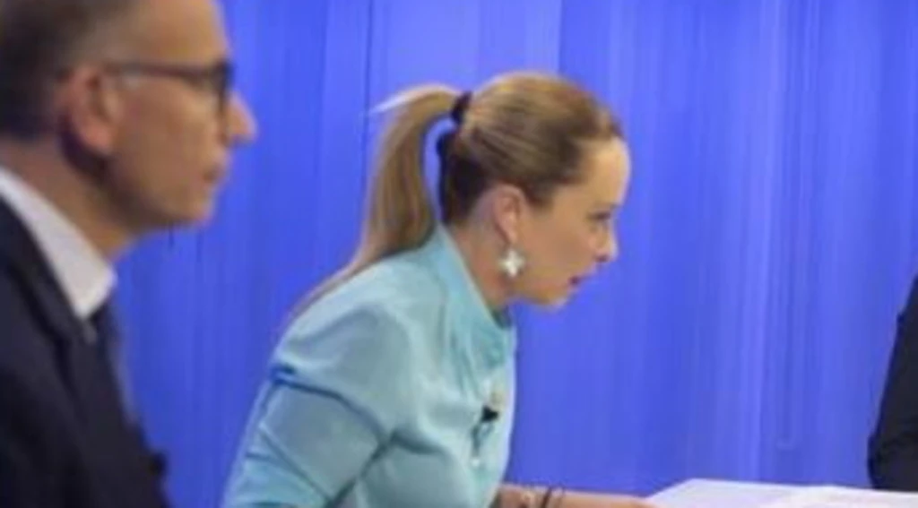 Giorgia Meloni, la foto di Letta che scatena le polemiche dopo il faccia a faccia