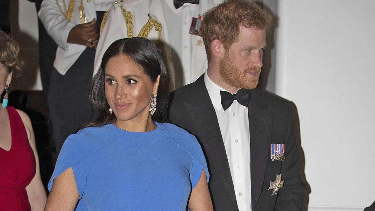 Meghan Markle, nato il Royal Baby. Clamoroso annuncio del principe Harry: "È maschio"