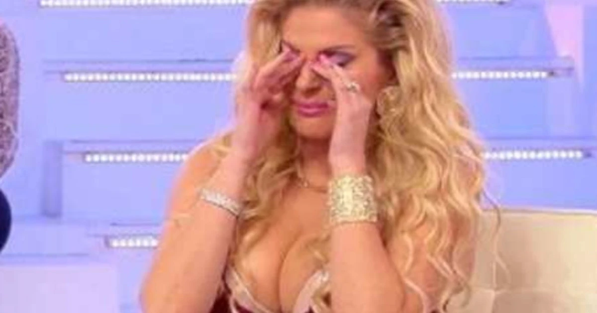 Francesca Cipriani, "lui ha un'altra". Scoperta-choc, contro chi punta il dito