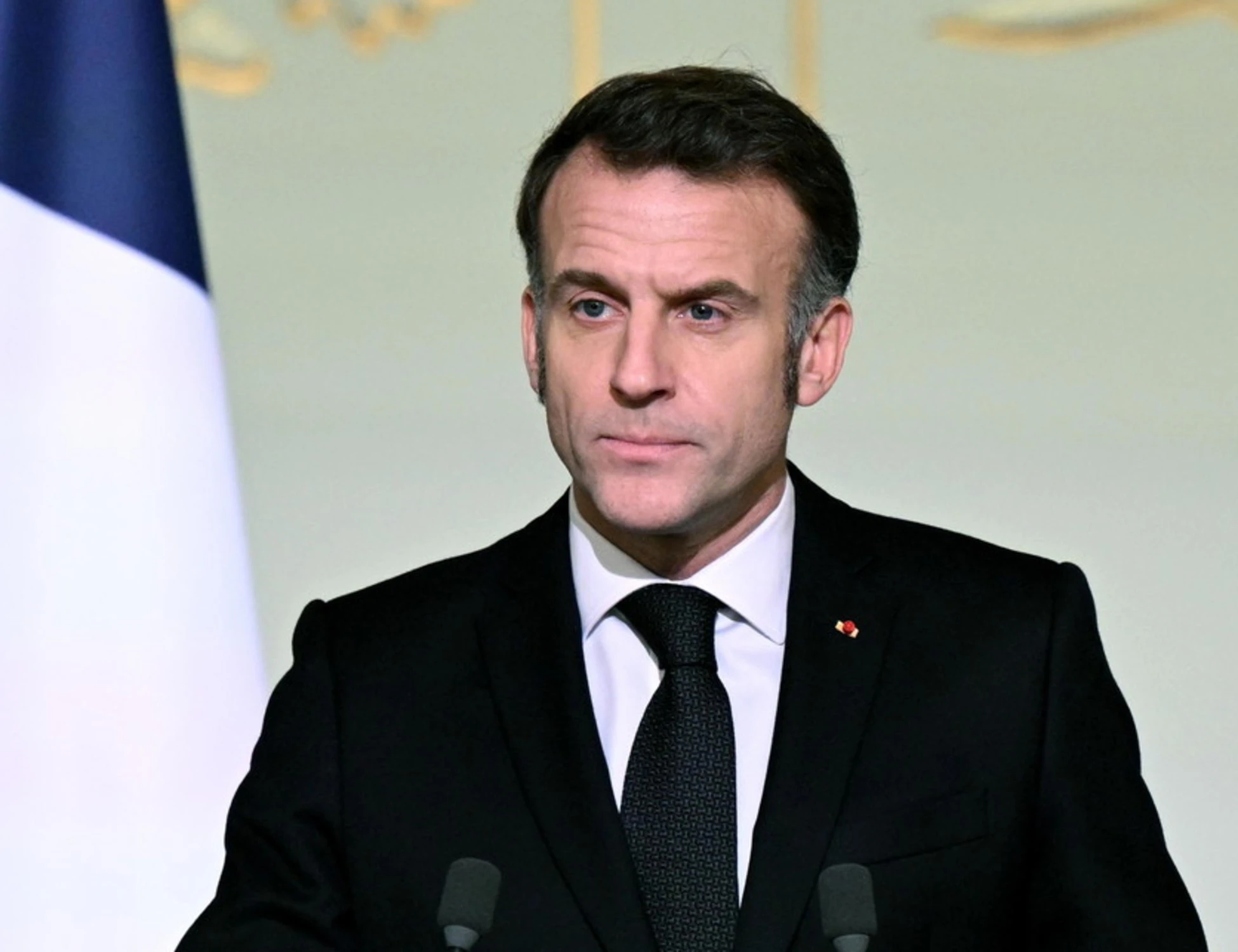 Ue, l'ultima porcheria di Macron? Le mani sulla Bce per ipotecare il dopo-Lagarde