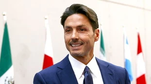 Mediaset, il grosso guaio del venerdì sera: il GfVip "spostato" diventa un caso per Pier Silvio Berlusconi