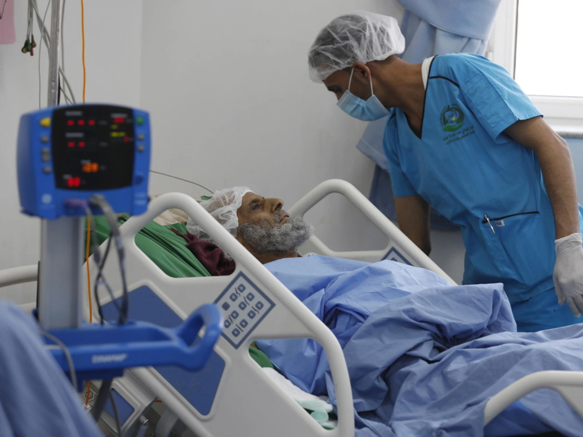 Ravenna, genitali in faccia all'86enne: orrore del marocchino in ospedale