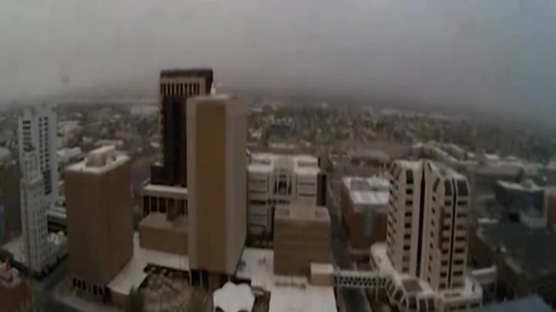 Phoenix, tempesta di polvere avvolge la cittÃ 