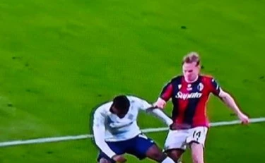 Inter, furia sull'arbitro Chiffi e Var: Heggem e Bonny, il caso sul rigore