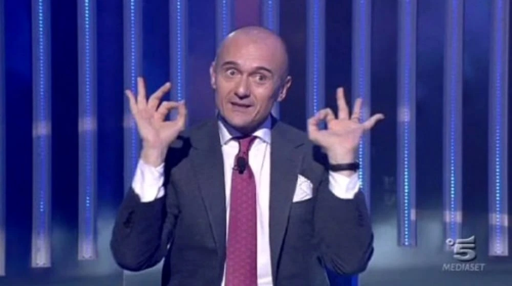 Grande Fratello Vip, Alfonso Signorini cerca la rissa? "Confermato, chi entra nella casa"