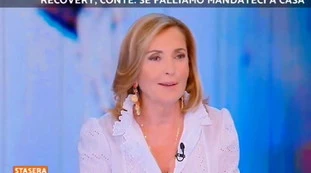Barbara Palombelli a Stasera Italia: "Magari Renzi vuole tornare nel Pd, sarebbe contento?". Il gelo di Orlando