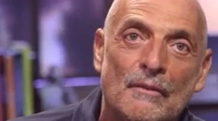 Grande Fratello Vip, inquietante sms di Paolo Brosio dall'ospedale: "Momento non facile, mi serve l'aiuto di Dio"