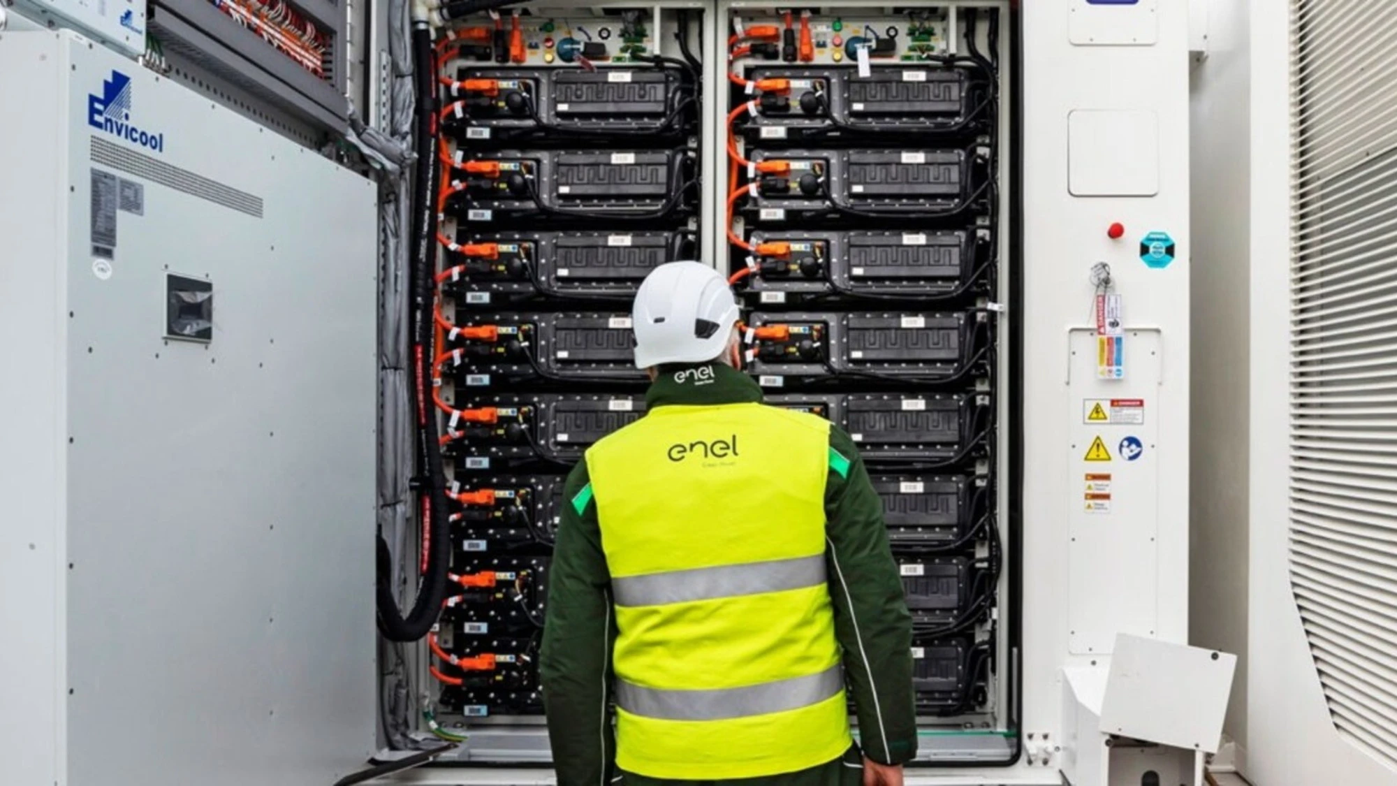 Pian di Giorgio, il fotovoltaico incontra l'accumulo: così le batterie rendono più efficiente l'energia rinnovabile