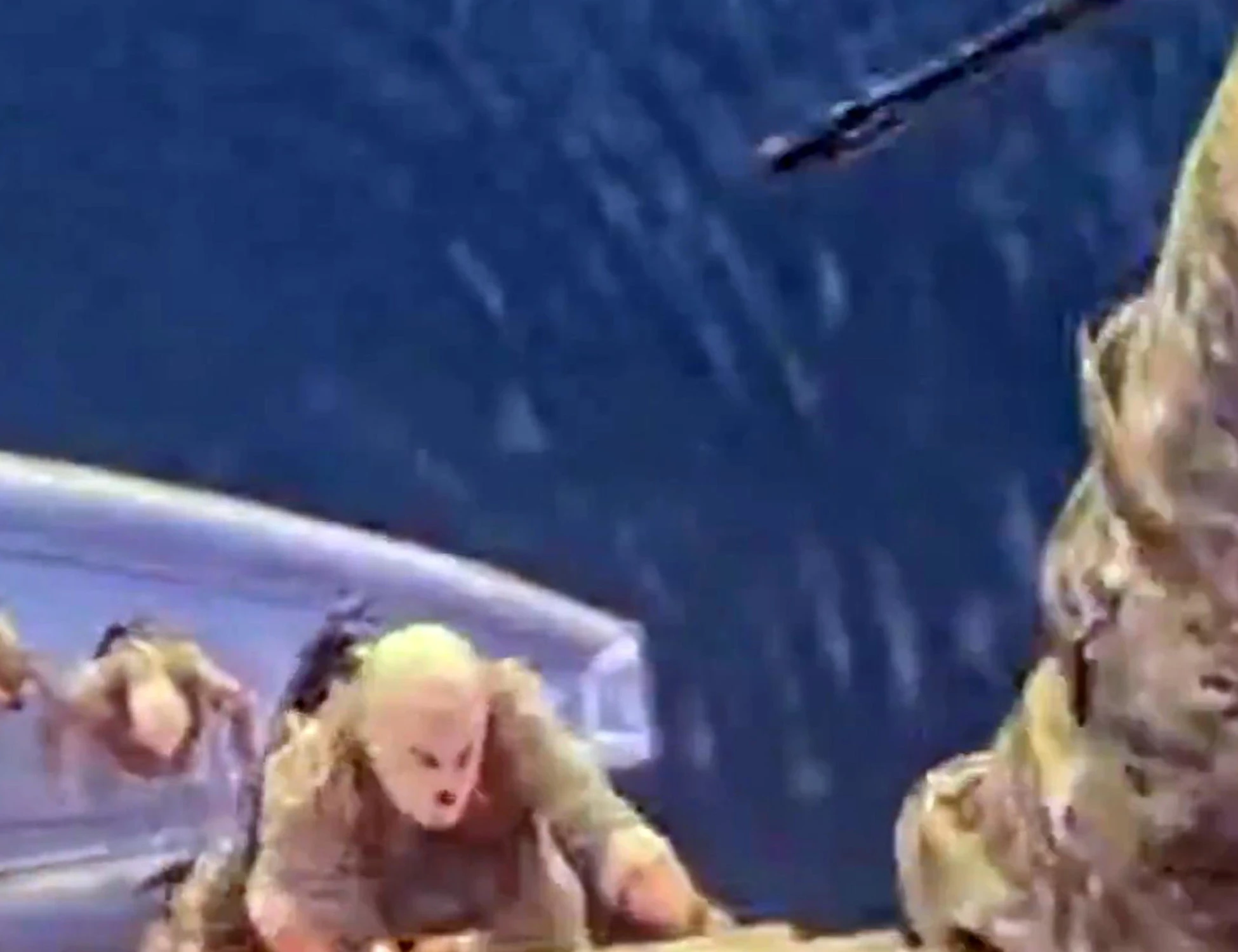 Iran, la guerra nel Golfo in diretta: "Piano per attaccare Hormuz, Spagna sospesa dalla Nato"