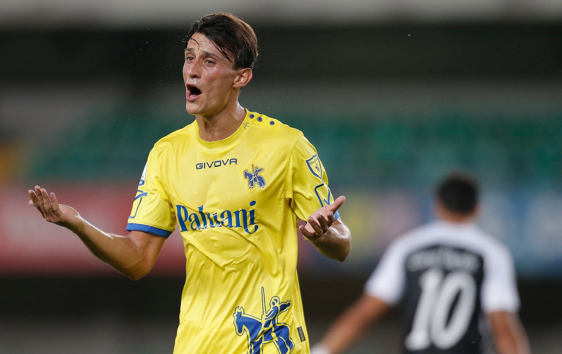 Roberto Inglese (26) con la maglia del Chievo Verona.