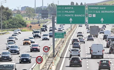 Autostrade, dal 2026 rimborsi dei pedaggi se c'è traffico: ecco come funzionano