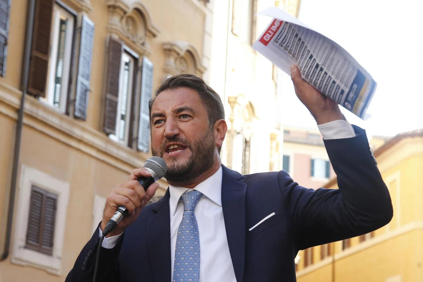 Di Maio, il fedelissimo Cancelleri criticava le doppie poltrone? Ora è anche viceministro dei Trasporti