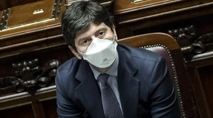 Fdi contro Roberto Speranza: "Menzogne sul piano pandemico. Subito le dimissioni"