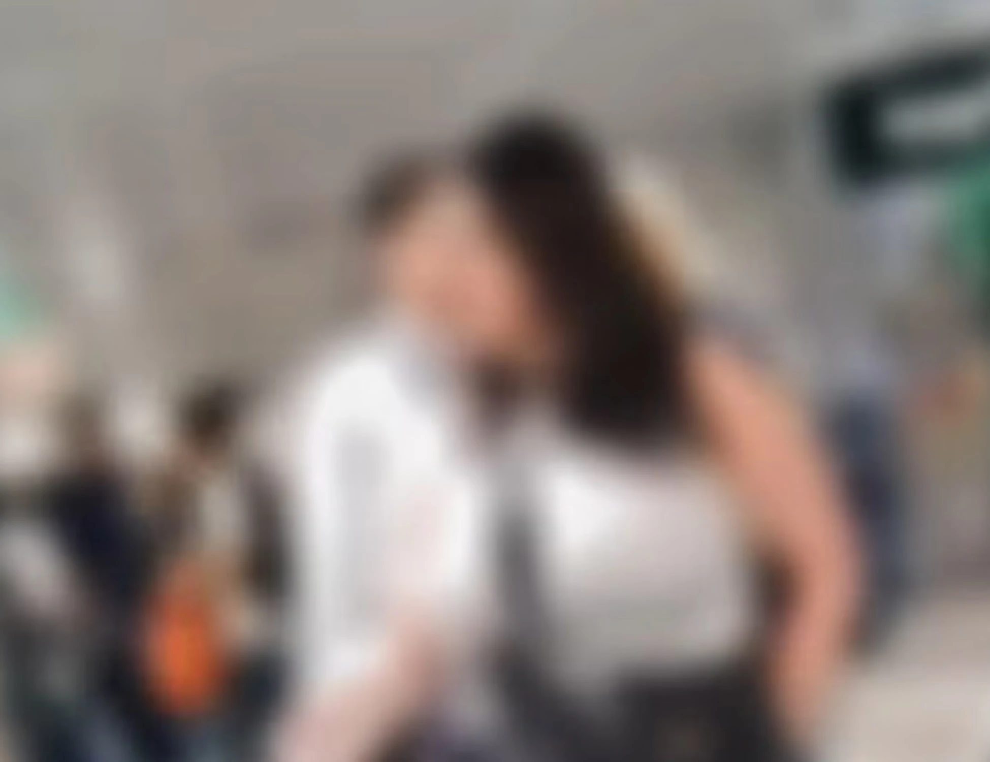 Malpensa, professoressa fermata perché pericolosa: un caso enorme a sinistra