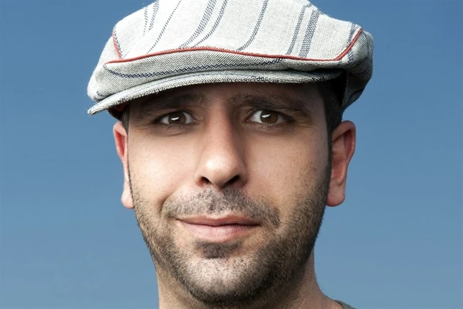 Come rosicano i comici ideologizzati per il successo di Checco Zalone