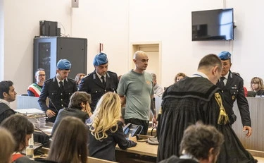 Bologna, capotreno ucciso: il killer Jelenic demolito in tribunale, cosa emerge