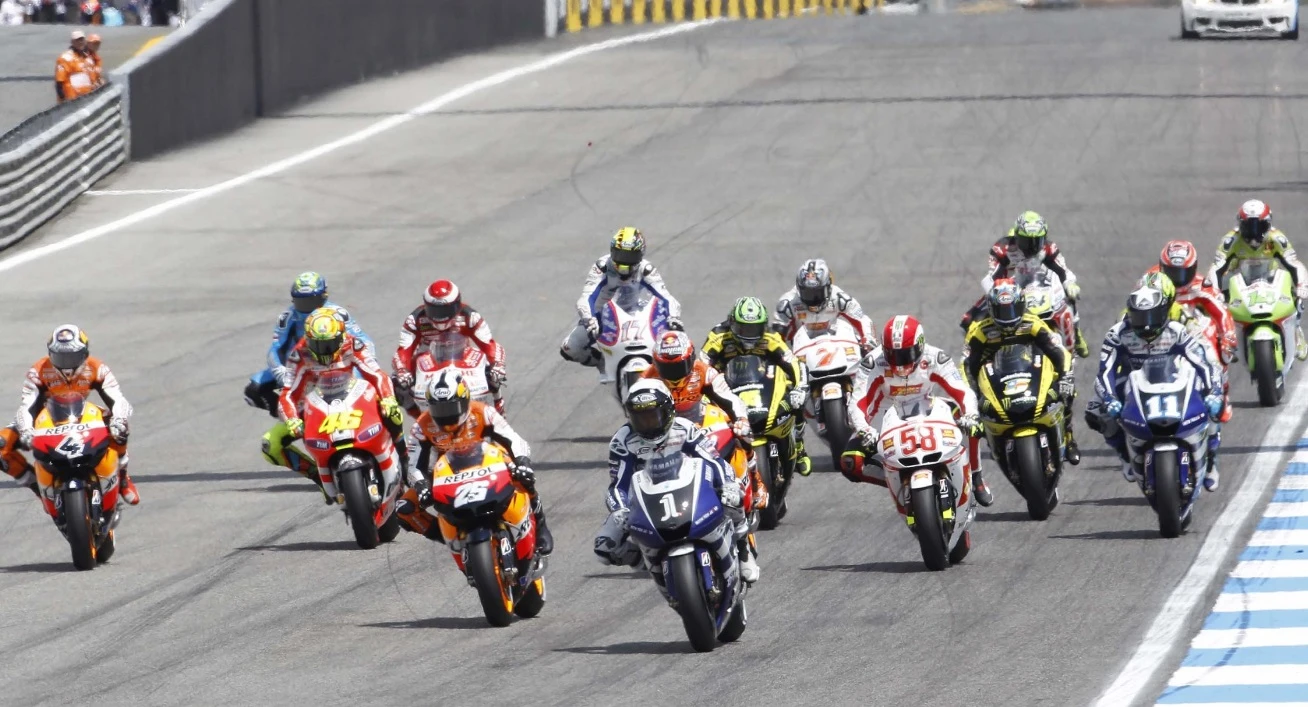 MotoGp: Zarco il pole position, Dovizioso indietro, Rossi malissimo