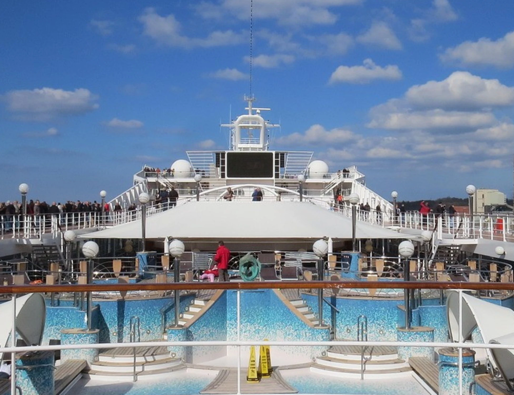 Australia, abbandonata dalla nave da crociera su un'isola: 80enne ritrovata morta