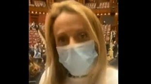 Giorgia Meloni contro Giuseppe Conte: "Sceneggiata in tv senza contraddittorio su Olivia Paladino"