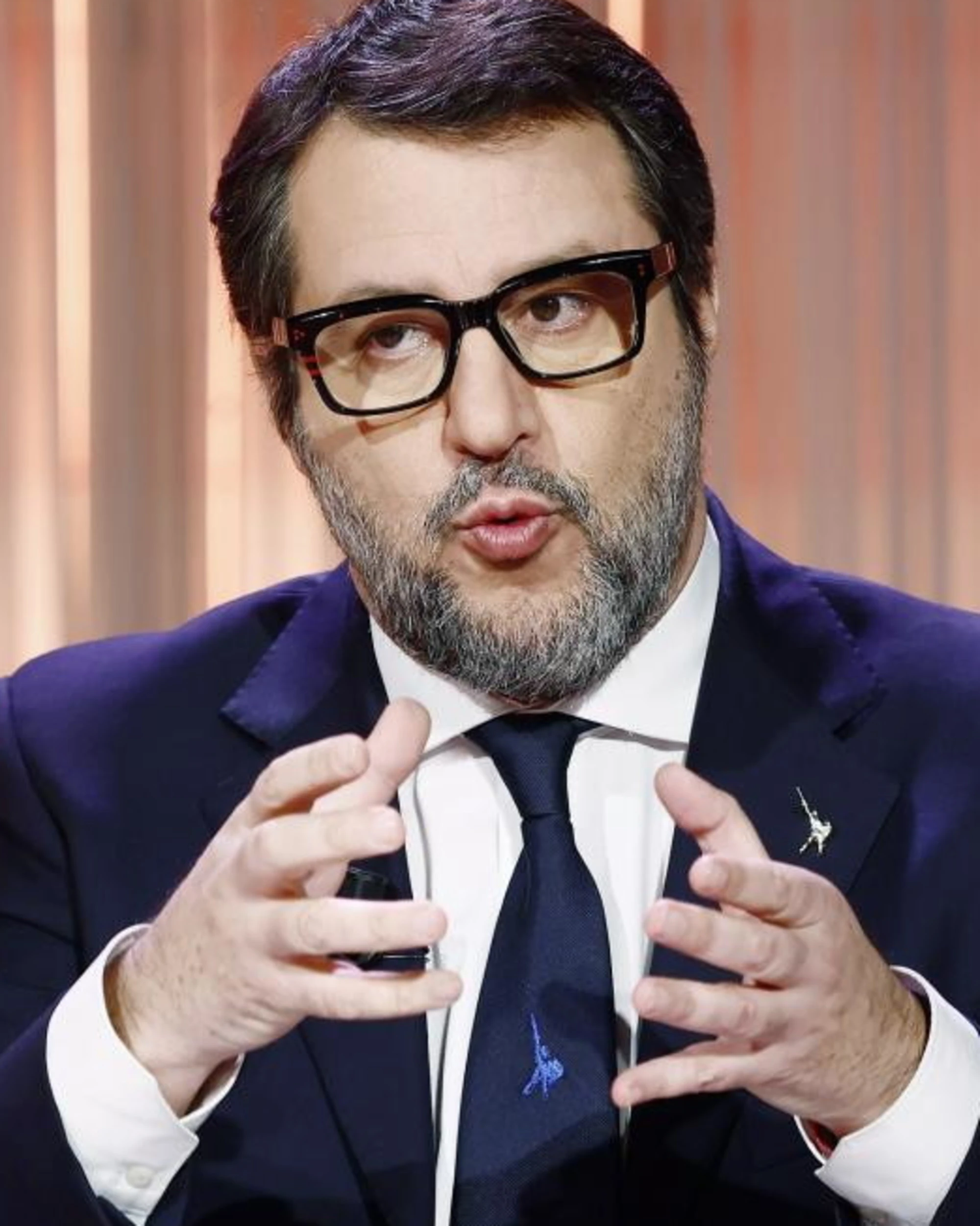 Cinque Minuti, Salvini sui dazi: "Chi fa davvero male all'Italia"