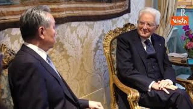 https://media.liberoquotidiano.it/6Mr0qCxxP2YMY1YcTDLdOKwVXtOR8D1nxwjuELhK_9Q/width:800/quality:90/aW1hZ2VzLzIwMjUvMTAvMDkvMTE0ODEyNTgzLTg3OTZhZGE3LWZiMDItNDU2ZS04ZmRjLTNkMGI0ODFmNjIwNi5qcGc.webp