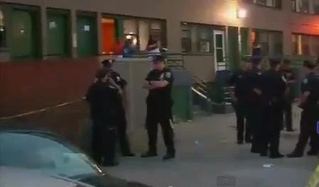 New York, bambino di un anno ucciso durante sparatoria/ IL VIDEO