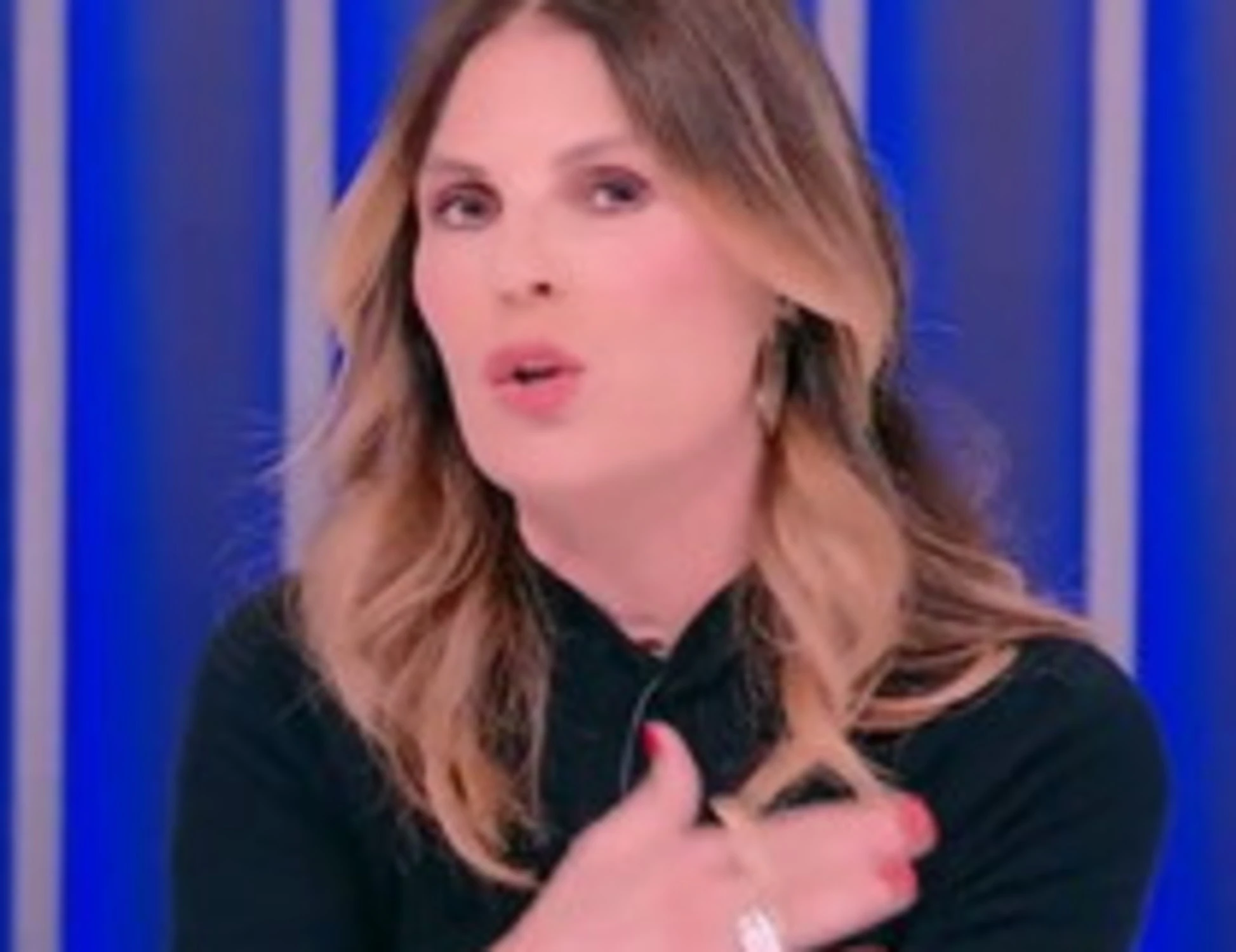 Vannacci, il "pistola" Pozzolo e il "pistolino" del generale: surreale dibattito sul nuovo partito