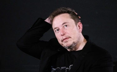 Elon Musk, bomba su mister X: video-fake a luci rosse e minorenni coinvolte