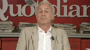 Marco Travaglio, consiglio a Conte: "Comprati i voti di ex grillini ed ex forzisti e fai fuori Renzi". Minzolini lo demolisce