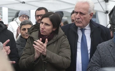 Pd, il pizzino di Giani a Schlein: come ti faccio perdere