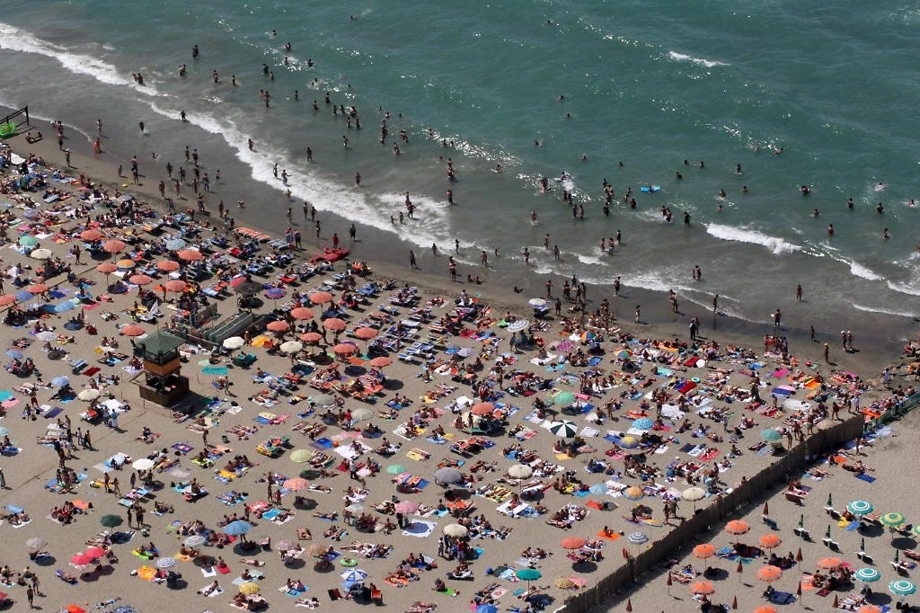 Meteo, dopo le alluvioni nel weekend tornerà l'estate