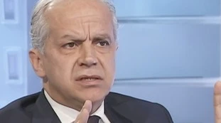 Piantedosi zittisce la sinistra: "Controfigura di Salvini? Ma se Meloni..."