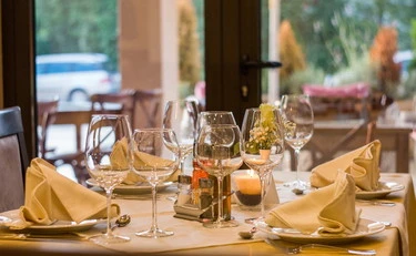 Eclissi, "era nuvoloso": i clienti chiedono il rimborso della cena