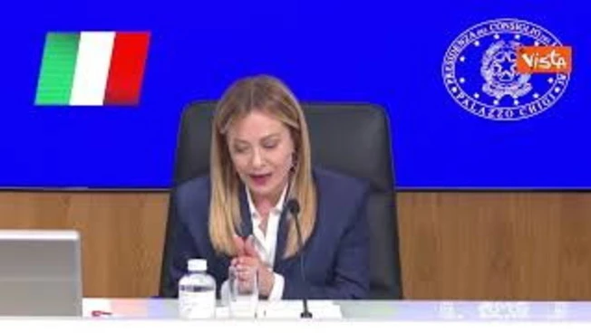 Meloni: Stanziato 1 miliardo euro per incentivi occupazionali, ma se applicato 'salario giusto'