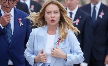 https://media.liberoquotidiano.it/6UAmA8tr1B7v2yEJzXdS64B08Tb6FL9Ob3mKFfkKxdQ/width:800/quality:90/aW1hZ2VzLzIwMjYvMDkvMDQvMTIyMjExMDkxLTJmNDc1YTVhLWY3OGMtNGM3ZS1iZGVjLTFjNDY0OTczNTYwZS5qcGc.webp