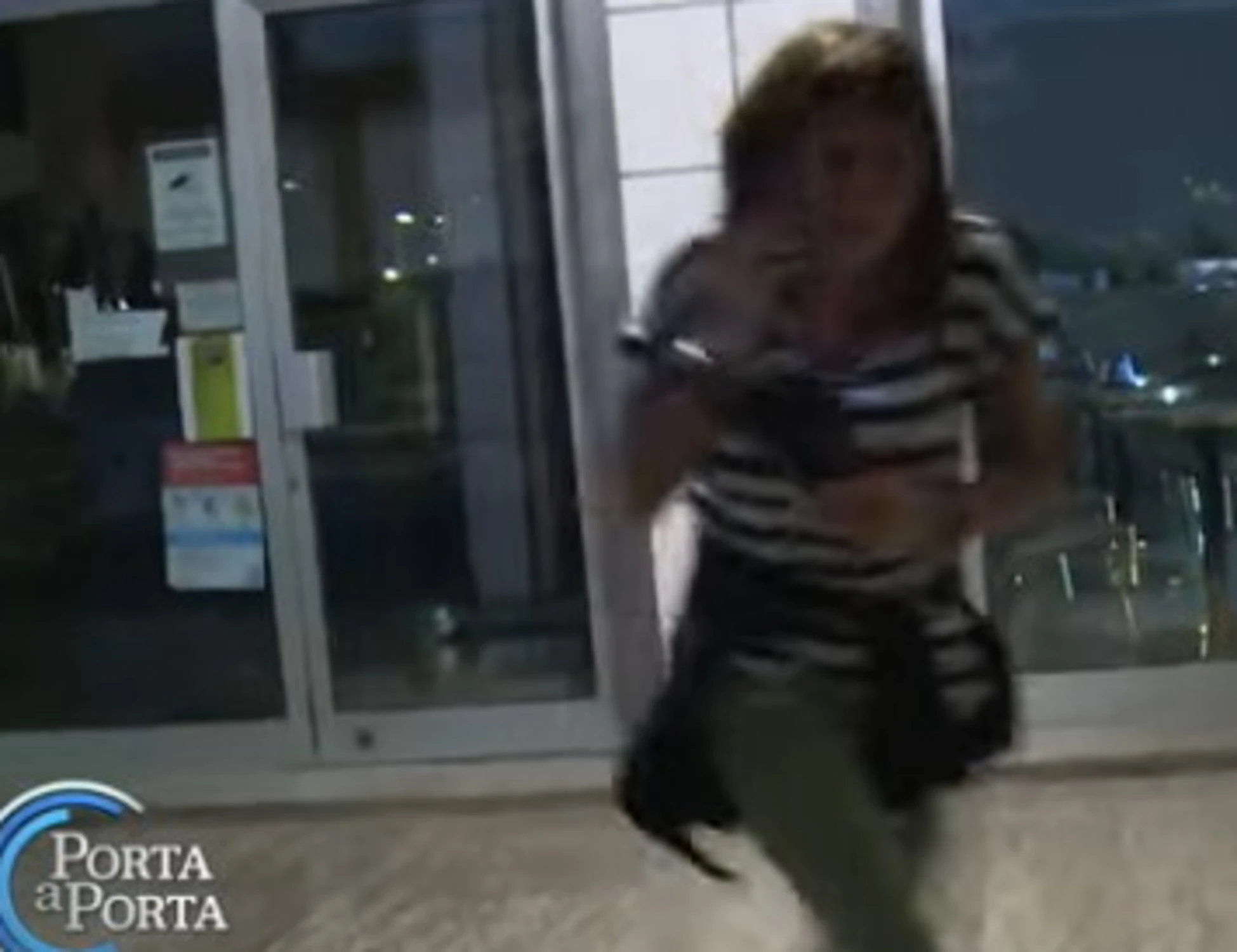 Porta a Porta, aggressione alla troupe: fermato 17enne marocchino