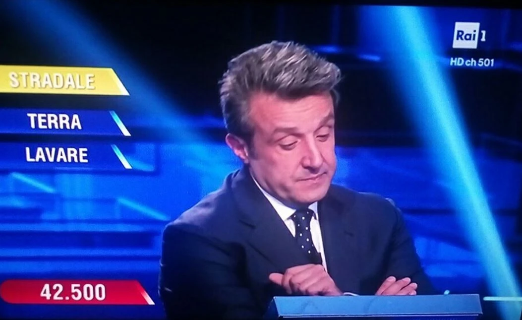 L'Eredità, Flavio Insinna senza parole: Giulia e la risposta-scandalo, clamoroso sfregio a Lucio Battisti