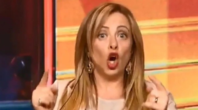 Dritto e Rovescio, Giorgia Meloni contro il Mes: "Ci prestano soldi nostri, pago interessi e ringrazio pure?"